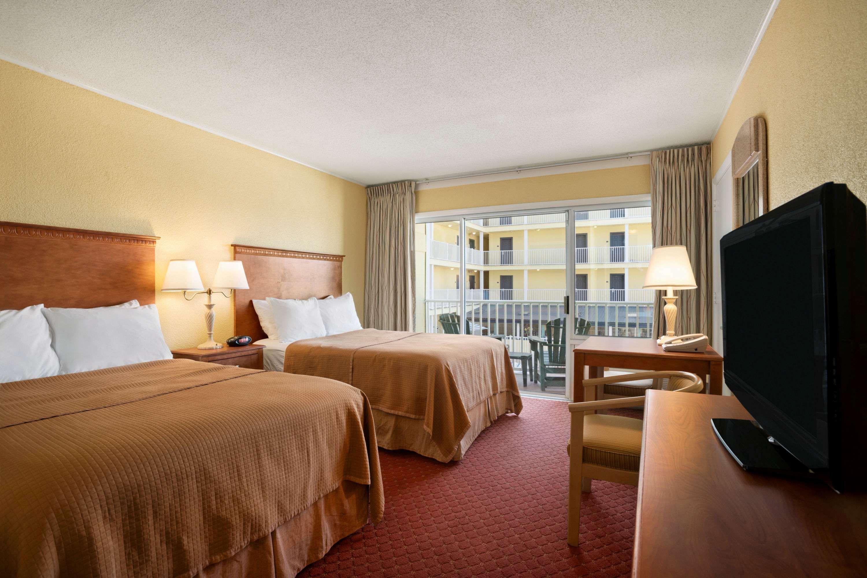 Howard Johnson By Wyndham Ocean City Oceanfront Екстер'єр фото