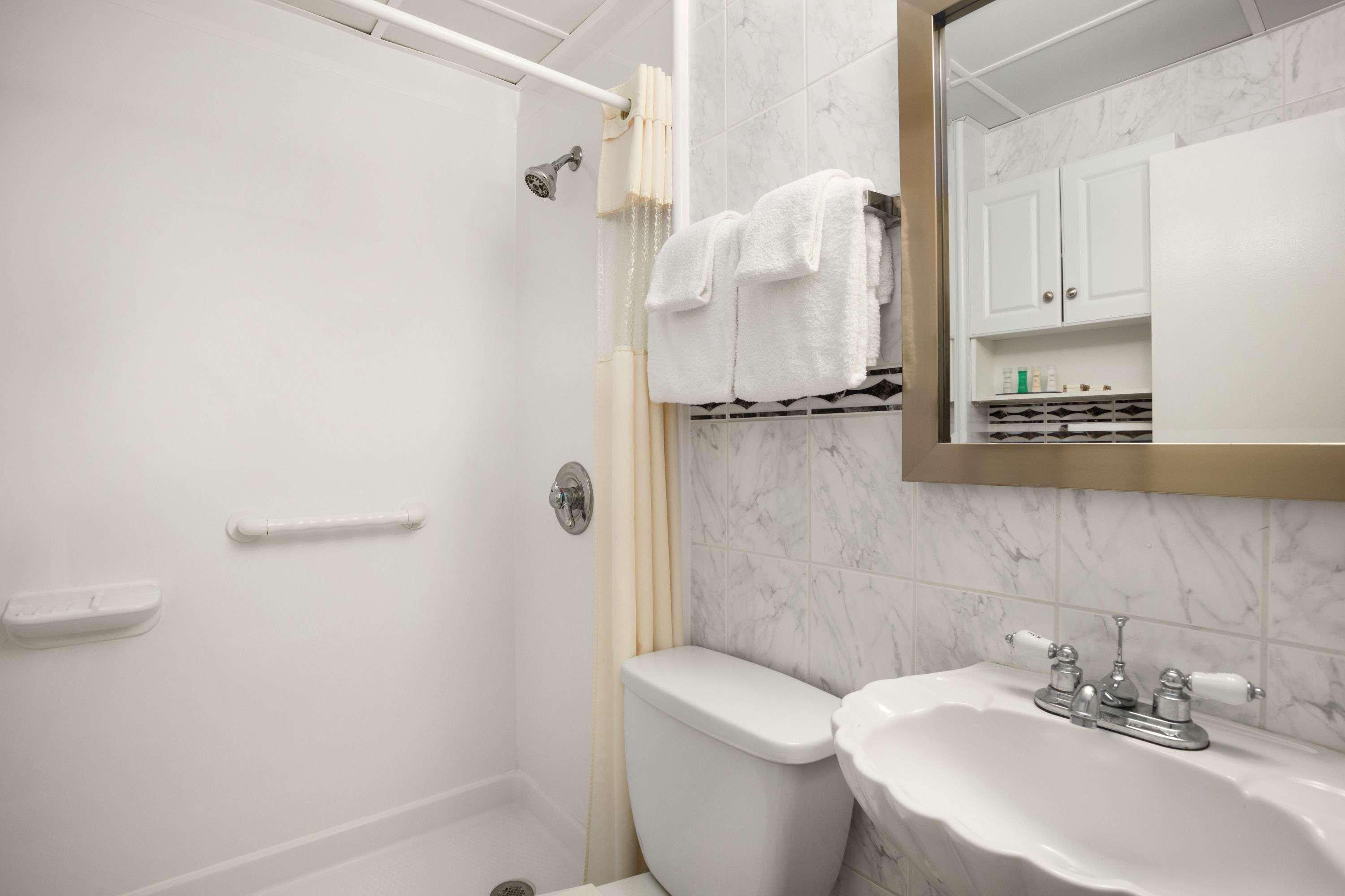 Howard Johnson By Wyndham Ocean City Oceanfront Екстер'єр фото