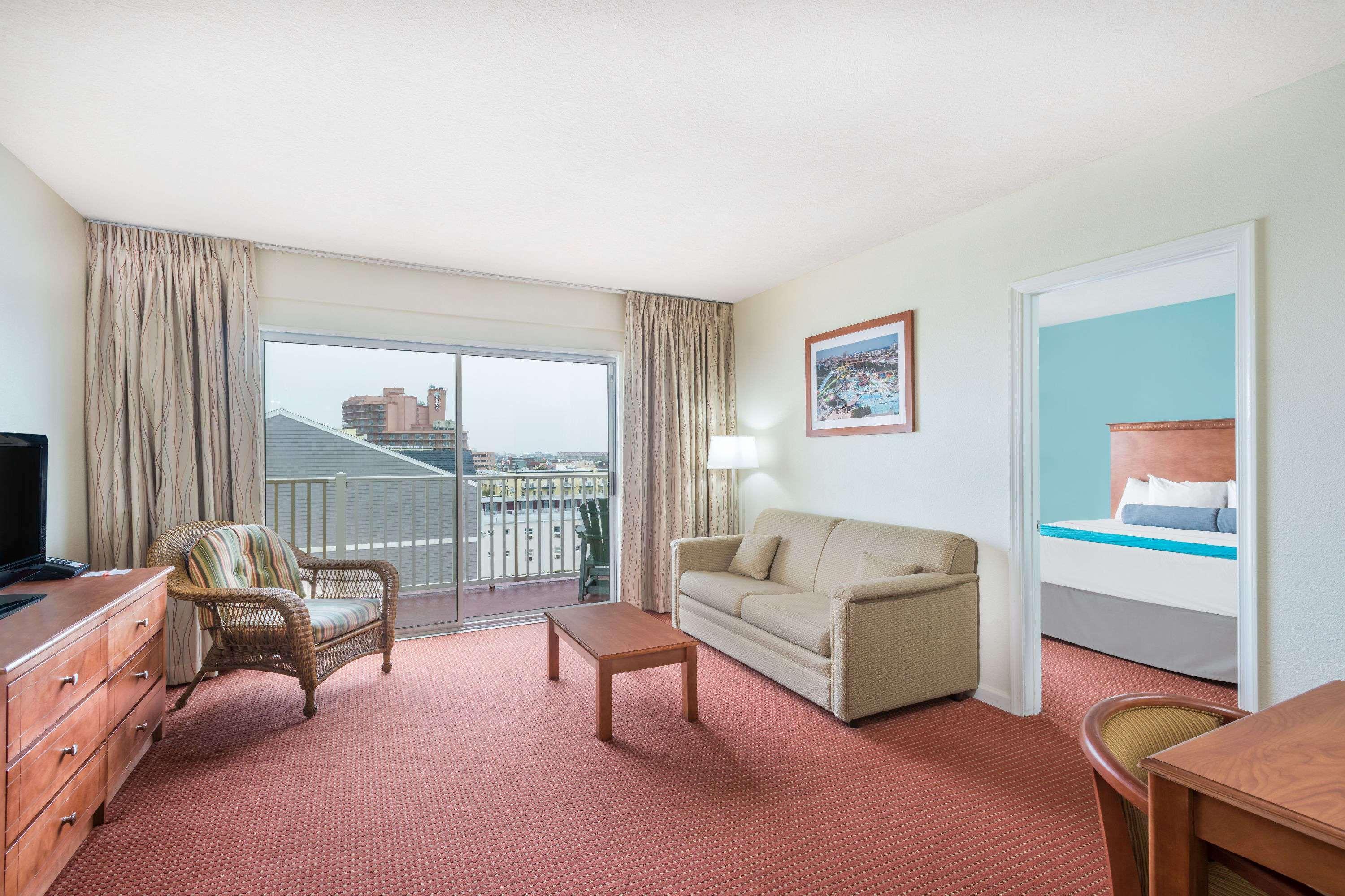 Howard Johnson By Wyndham Ocean City Oceanfront Екстер'єр фото