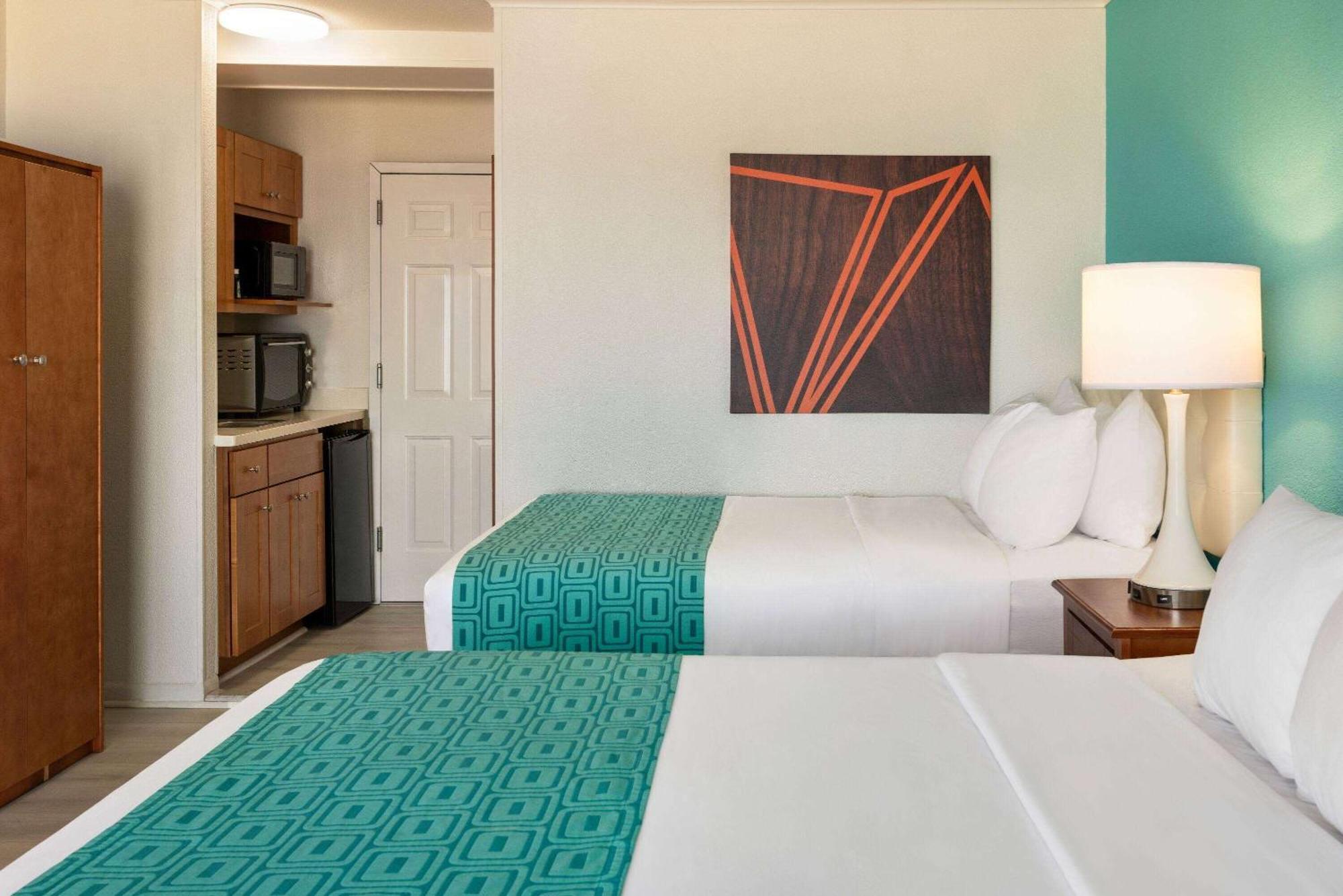 Howard Johnson By Wyndham Ocean City Oceanfront Екстер'єр фото