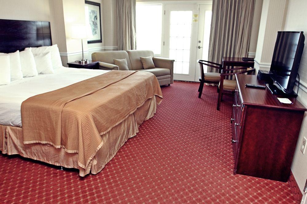 Howard Johnson By Wyndham Ocean City Oceanfront Екстер'єр фото